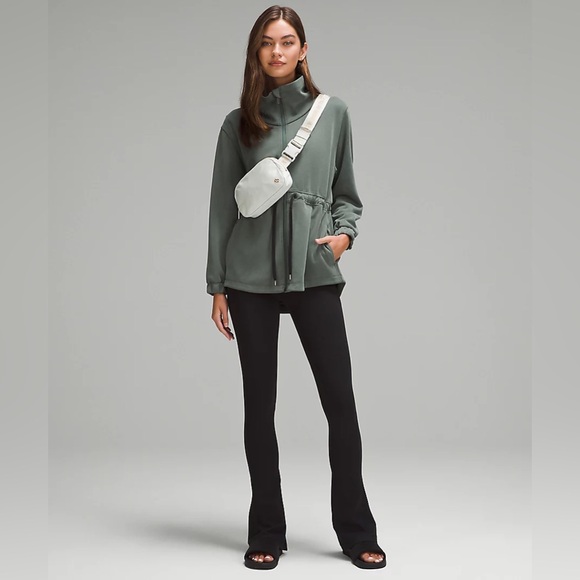 NWOT Lululemon Everywhere Belt Bag Wordmark Vapor/Gold/White - Picture 3 of 14